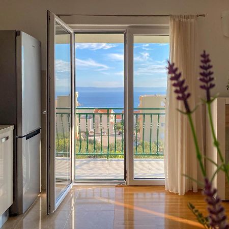 Отель Apartman Ivan Макарска Экстерьер фото