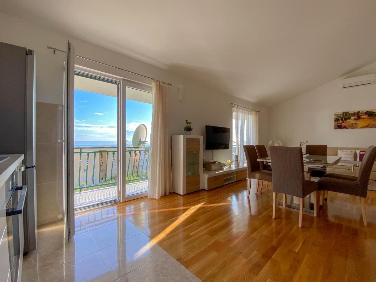 Отель Apartman Ivan Макарска Экстерьер фото