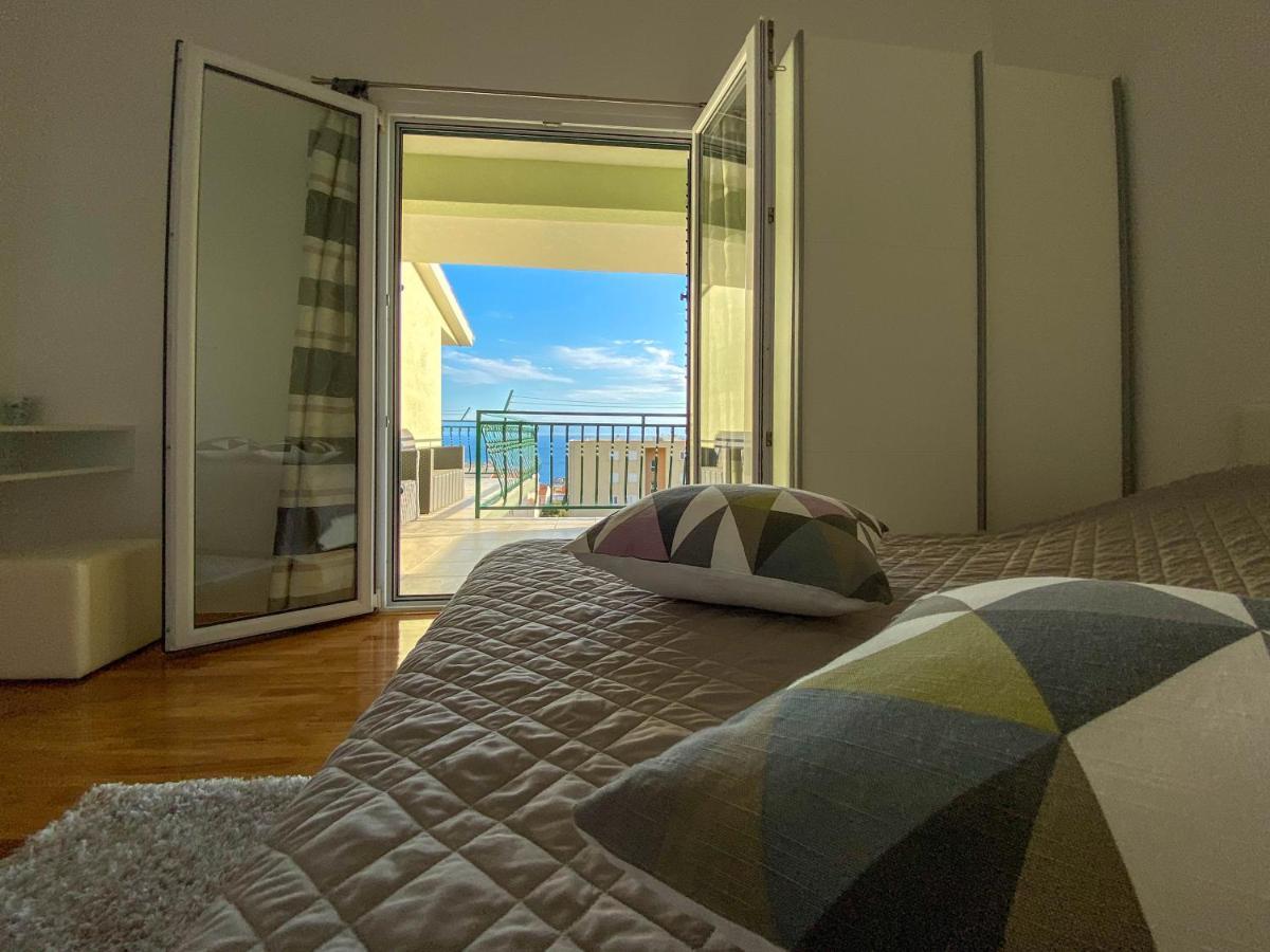 Отель Apartman Ivan Макарска Экстерьер фото