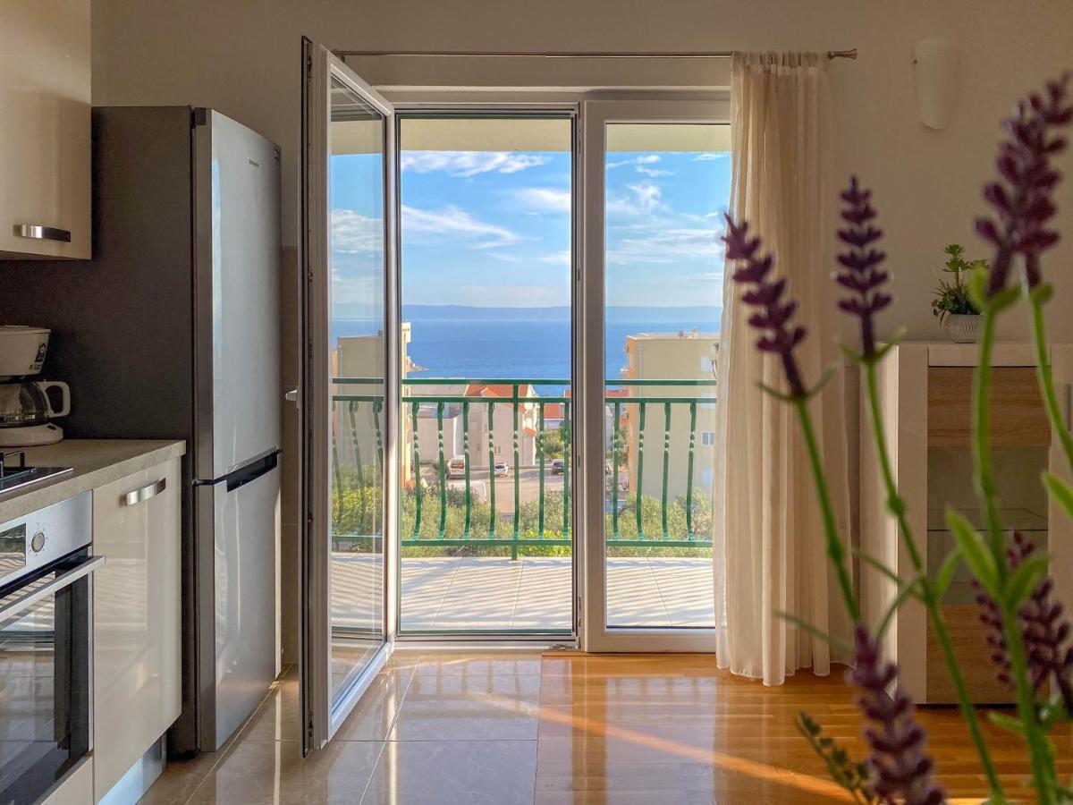 Отель Apartman Ivan Макарска Экстерьер фото